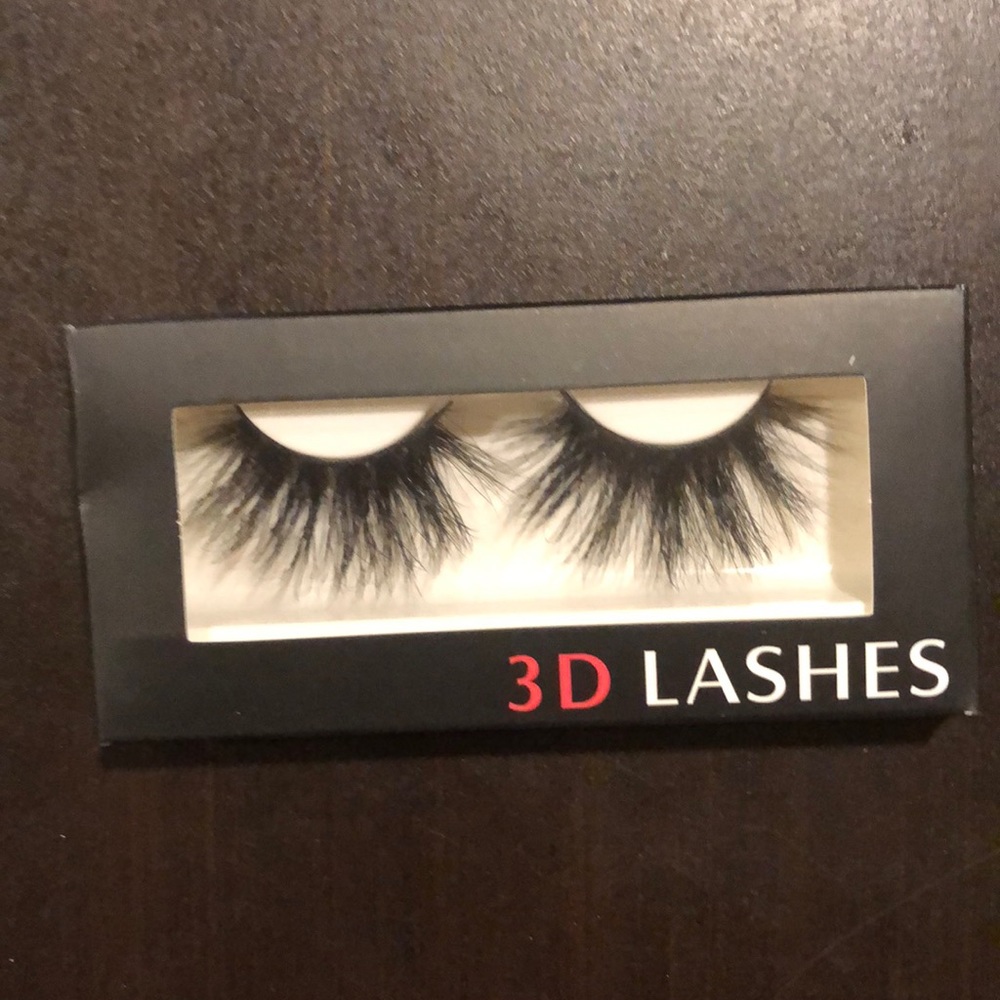 Eye lashes